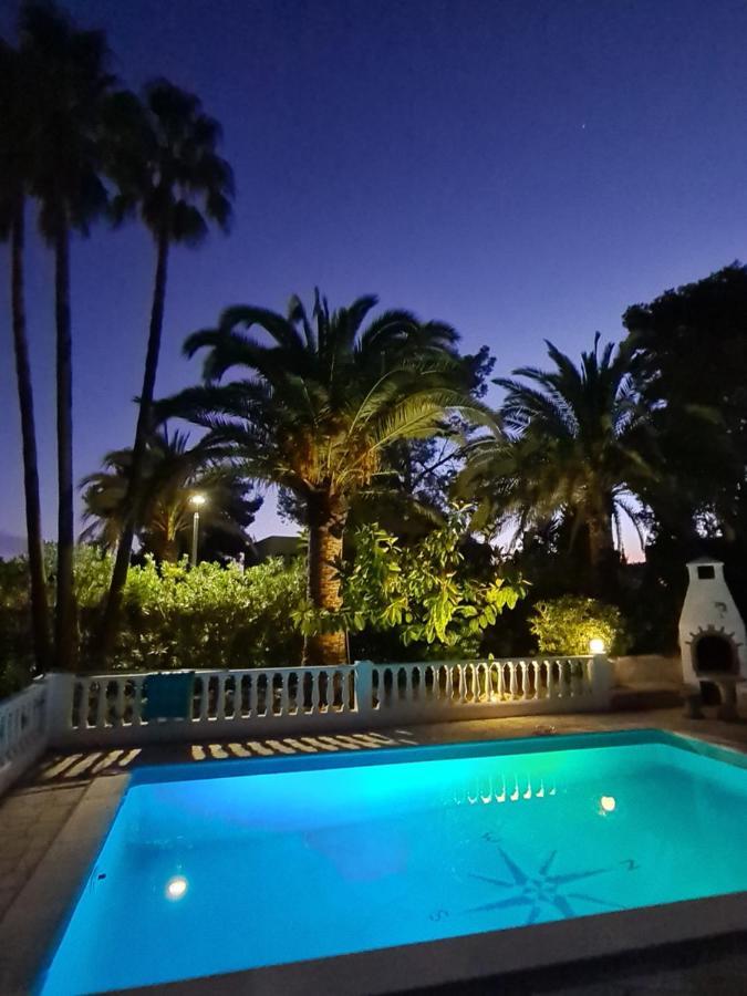 Private Villa Mit Eigenem Pool Unter Palmen Кала-Льенья Экстерьер фото
