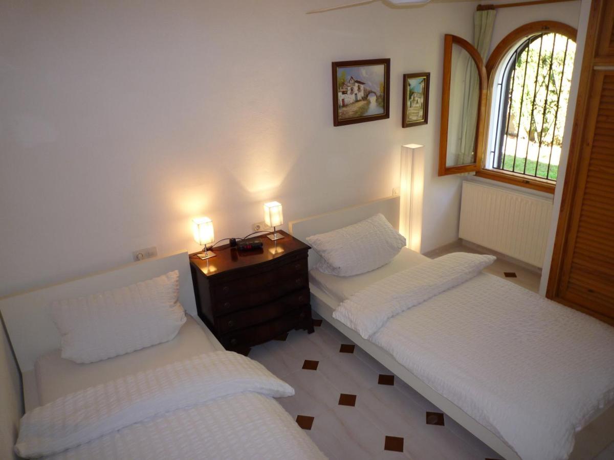 Private Villa Mit Eigenem Pool Unter Palmen Кала-Льенья Экстерьер фото